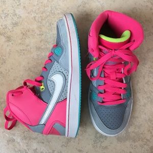 EUC Girls Nike Force 4.5Y